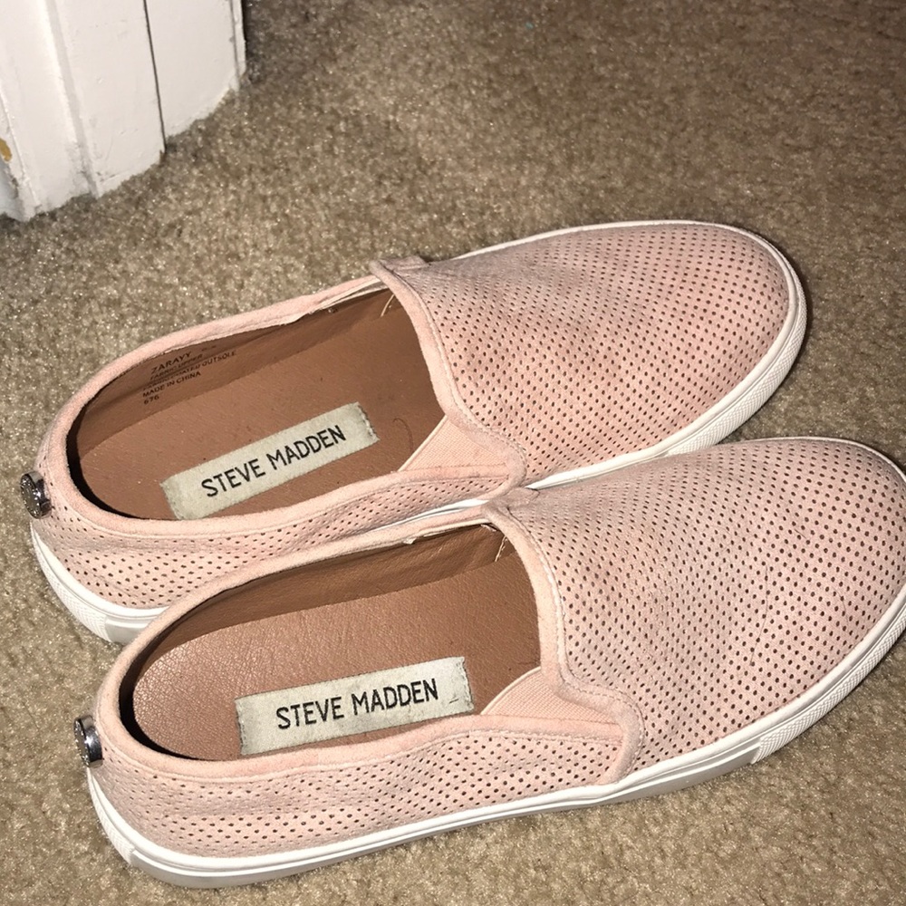 Steve Madden sneakers slip on